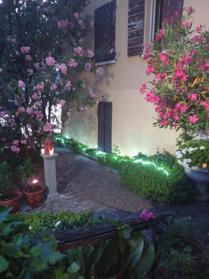 L'Oleandro Sul Lago D'Iseo B&B Sulzano Bagian luar foto