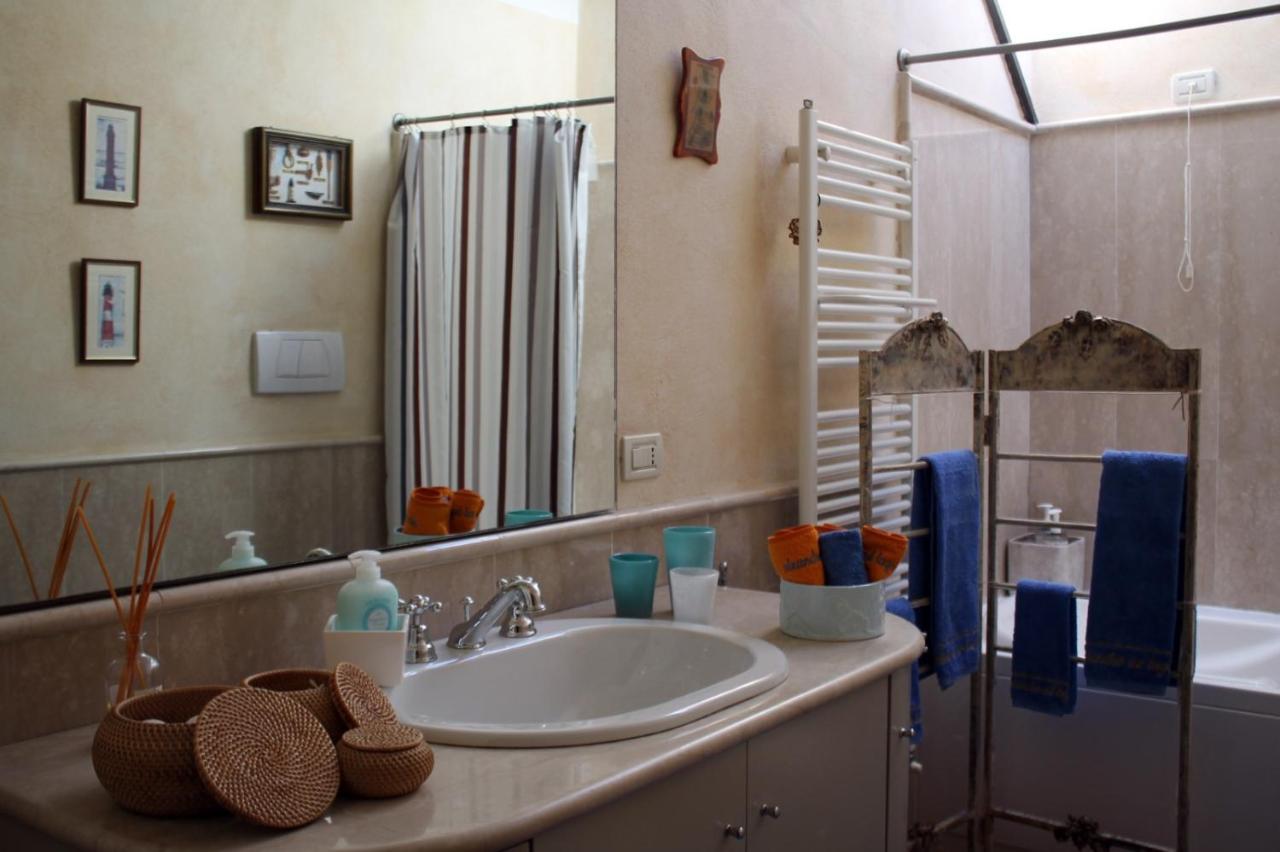 L'Oleandro Sul Lago D'Iseo B&B Sulzano Bagian luar foto