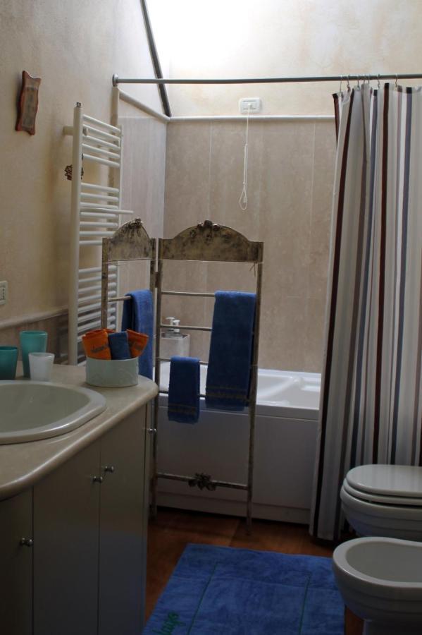 L'Oleandro Sul Lago D'Iseo B&B Sulzano Bagian luar foto